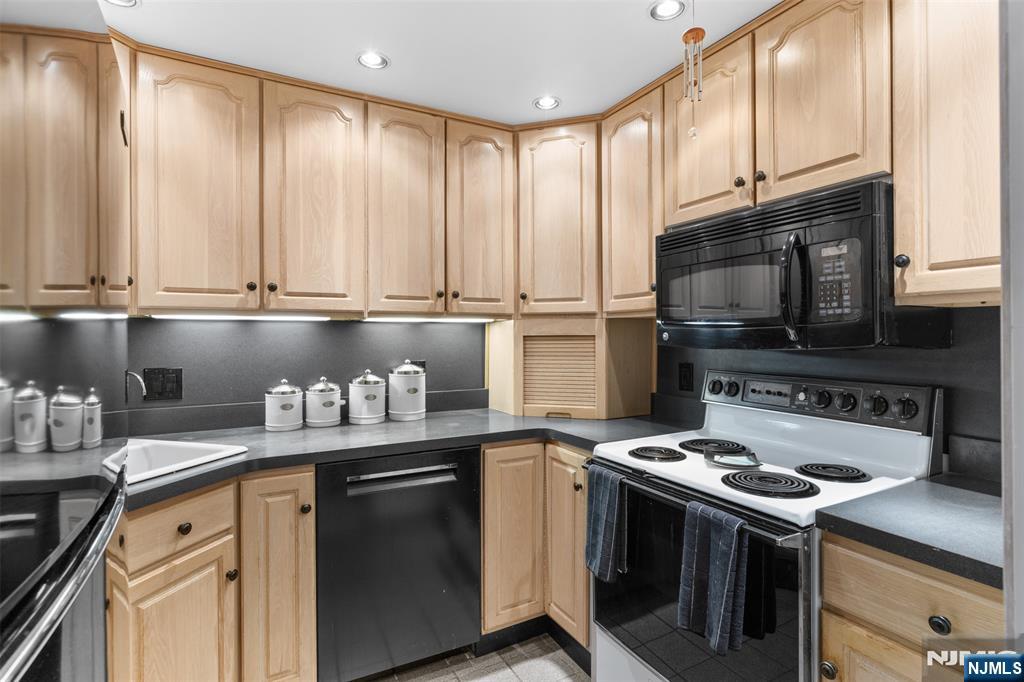 7855 Boulevard East, #19G, North Bergen, NJ 07047 Listing Photo  5