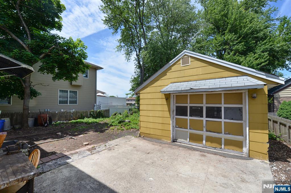 295 Lanza Avenue - Photo 3