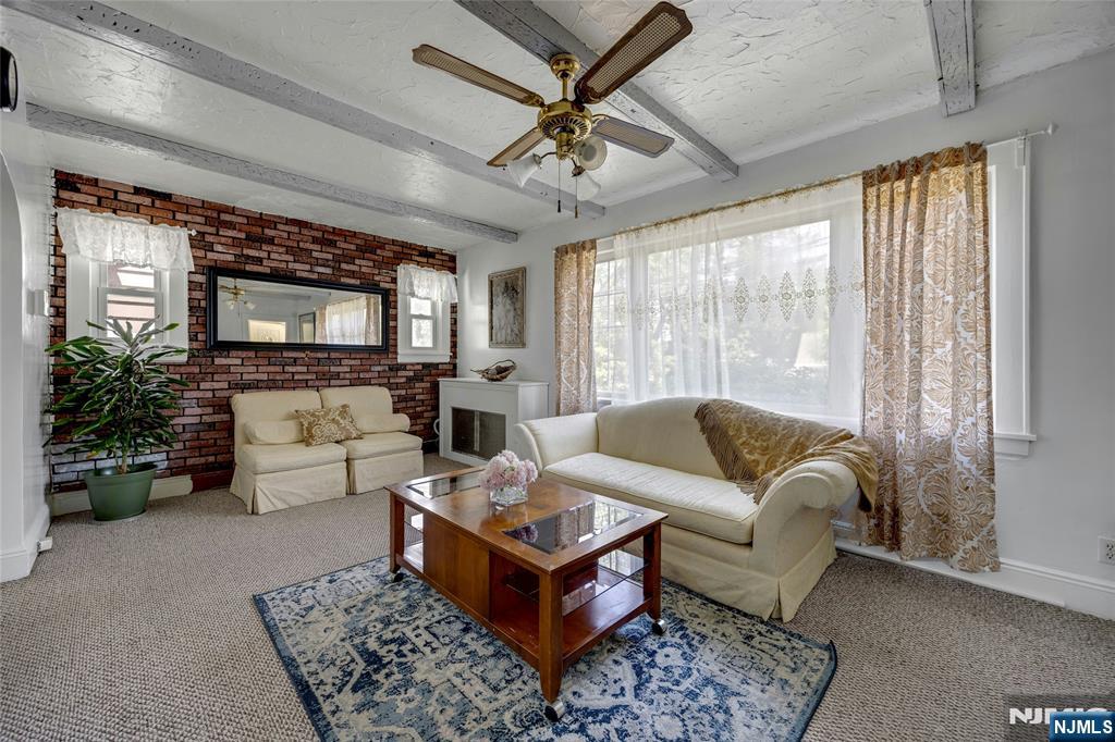 28 Sylvan Avenue - Photo 3