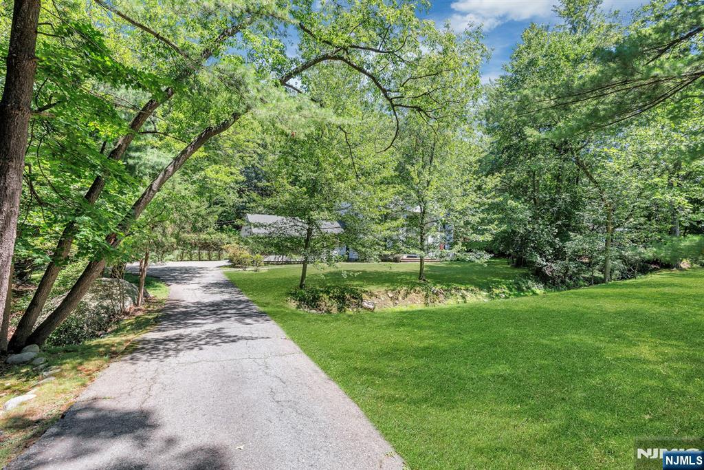 621 Winding Hollow Drive - Photo 3