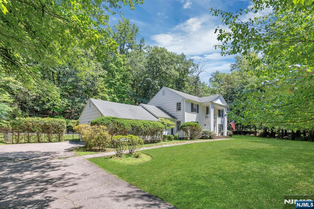 621 Winding Hollow Drive - Photo 4