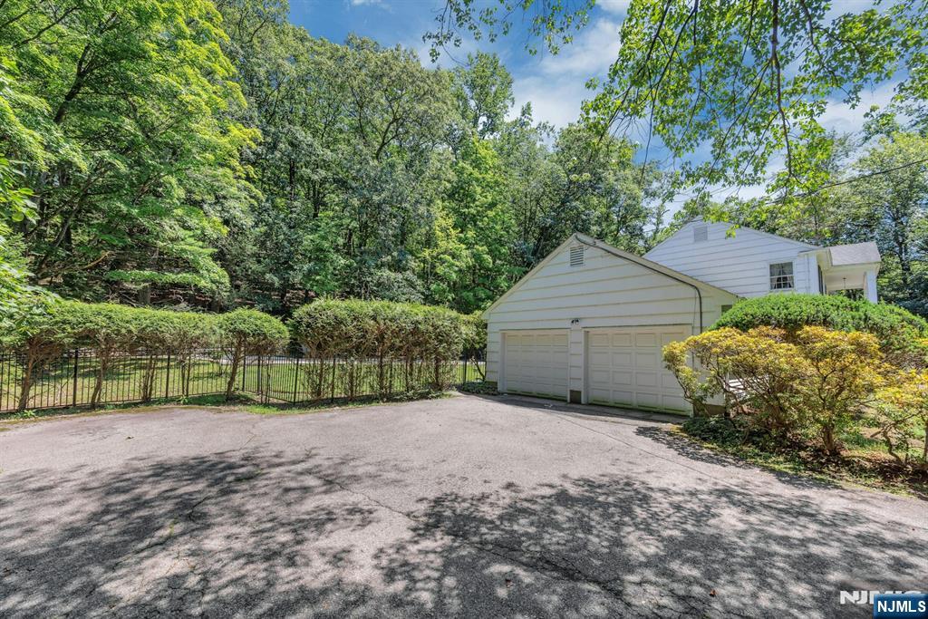 621 Winding Hollow Drive - Photo 5