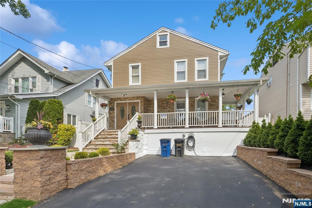 205 Summit Ave, Bogota, NJ 07603