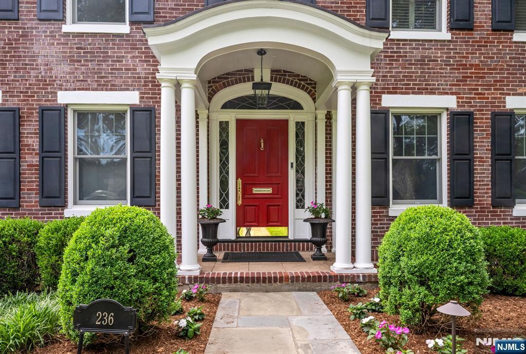 236 Mountain Avenue - Photo 3