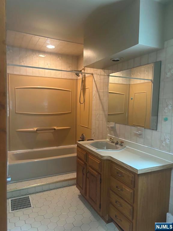 77 Goldfinch, West Milford, NJ 07421 Listing Photo  2
