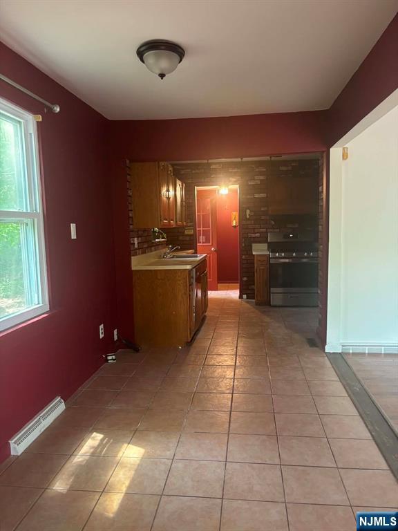 77 Goldfinch, West Milford, NJ 07421 Listing Photo  5