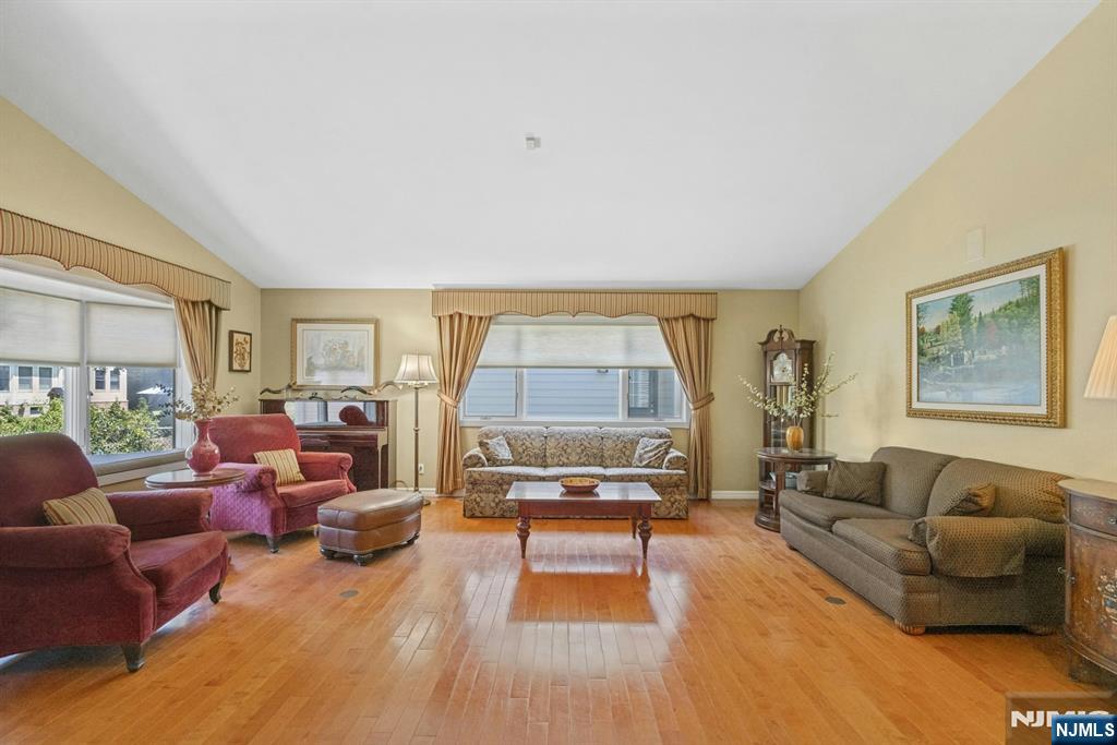 805 Washburn Street - Photo 4