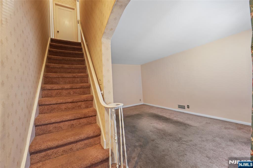 161 Baker Avenue - Photo 2