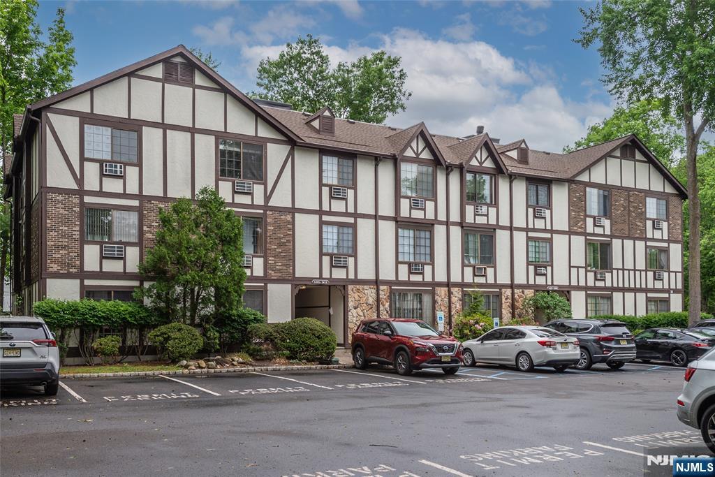 1406 Faulkner Court, Mahwah, NJ 07430 Listing Photo  0