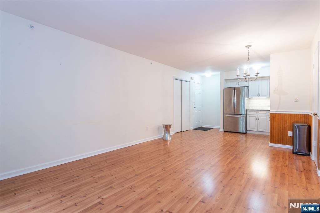 1406 Faulkner Court - Photo 2