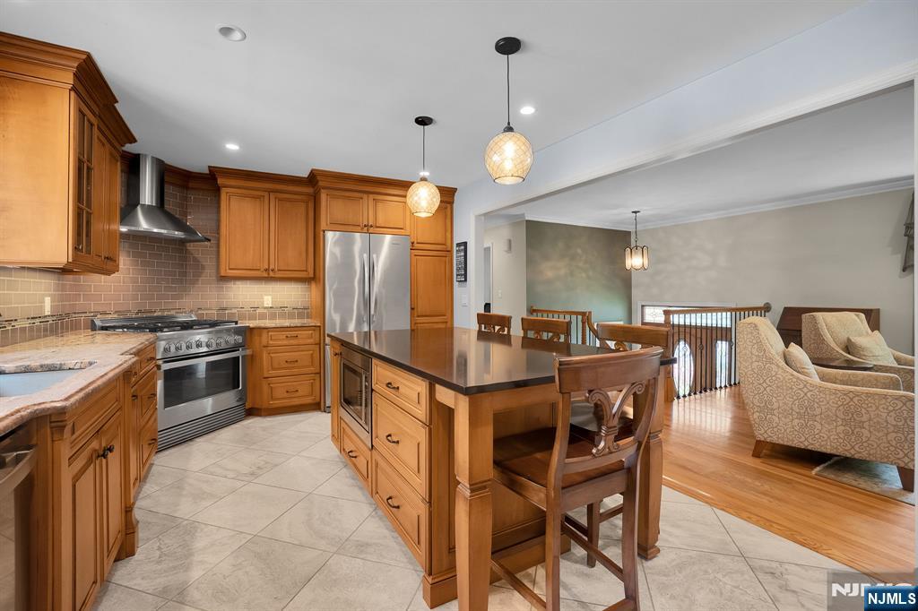114 Wyckoff Avenue — photo 11