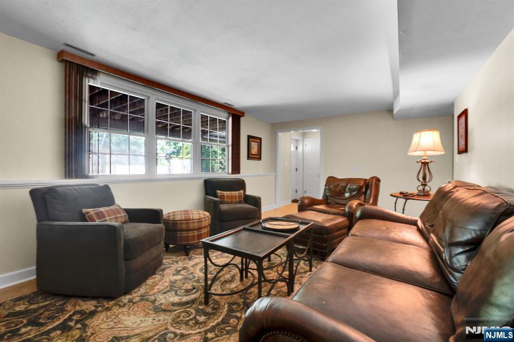 114 Wyckoff Avenue — photo 33