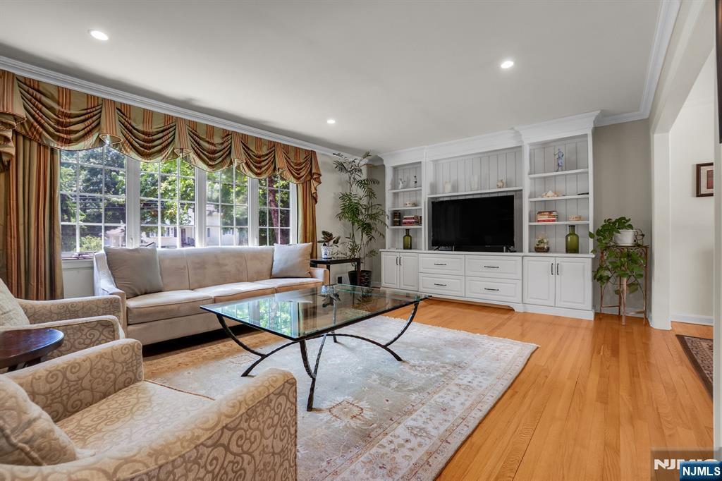 114 Wyckoff Avenue — photo 8