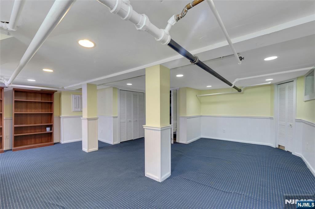 69 Highland Ave, Midland Park, NJ 07432