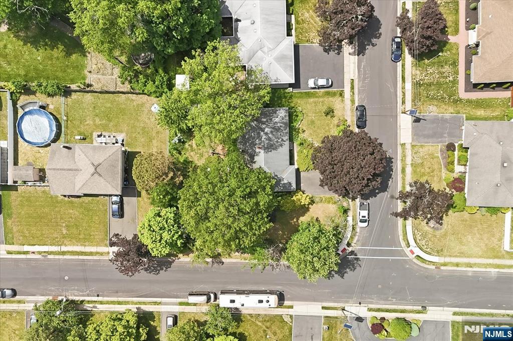3rd image of 160 Hayes Ave, Clark, NJ 07066 | MLS# 26019041