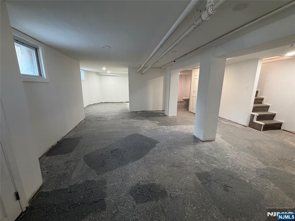 188 Teaneck Rd, Ridgefield Park, NJ 07660