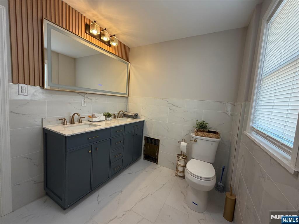 188 Teaneck Road, Ridgefield Park, NJ 07660 Listing Photo  7