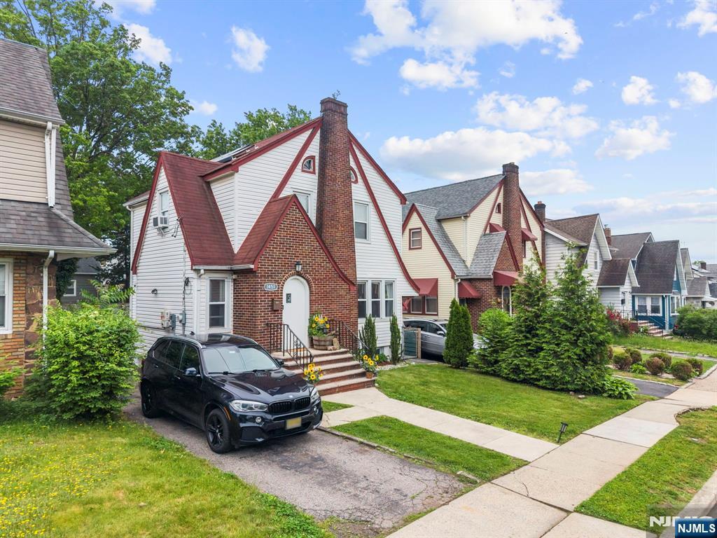 1451 Stanley Terrace