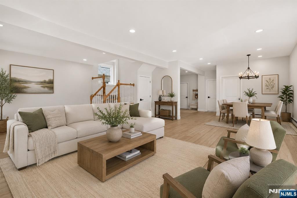 182 N Maple Avenue - Photo 3