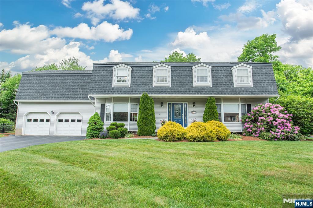 31 Yorkshire Avenue - Photo 1