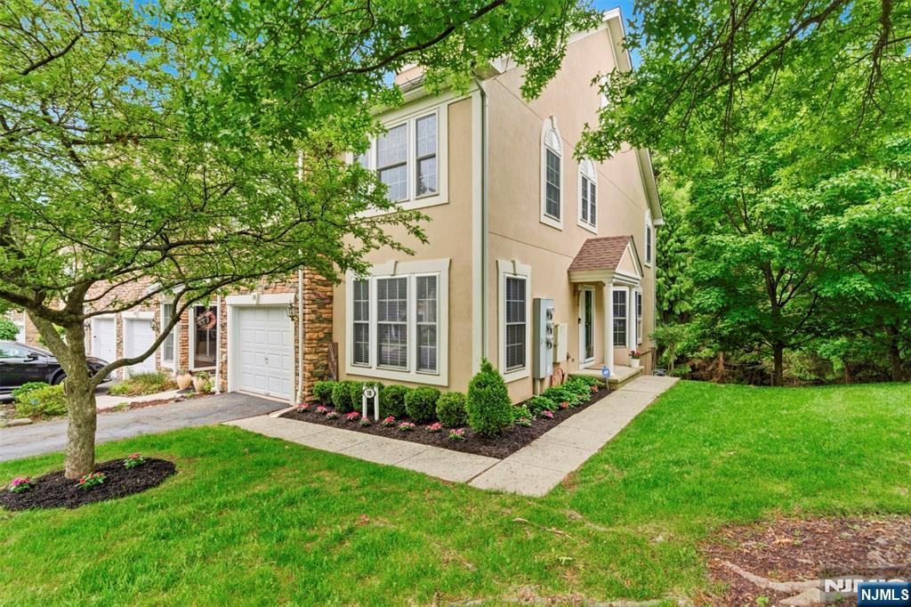 18 Birchwood Lane - Photo 1