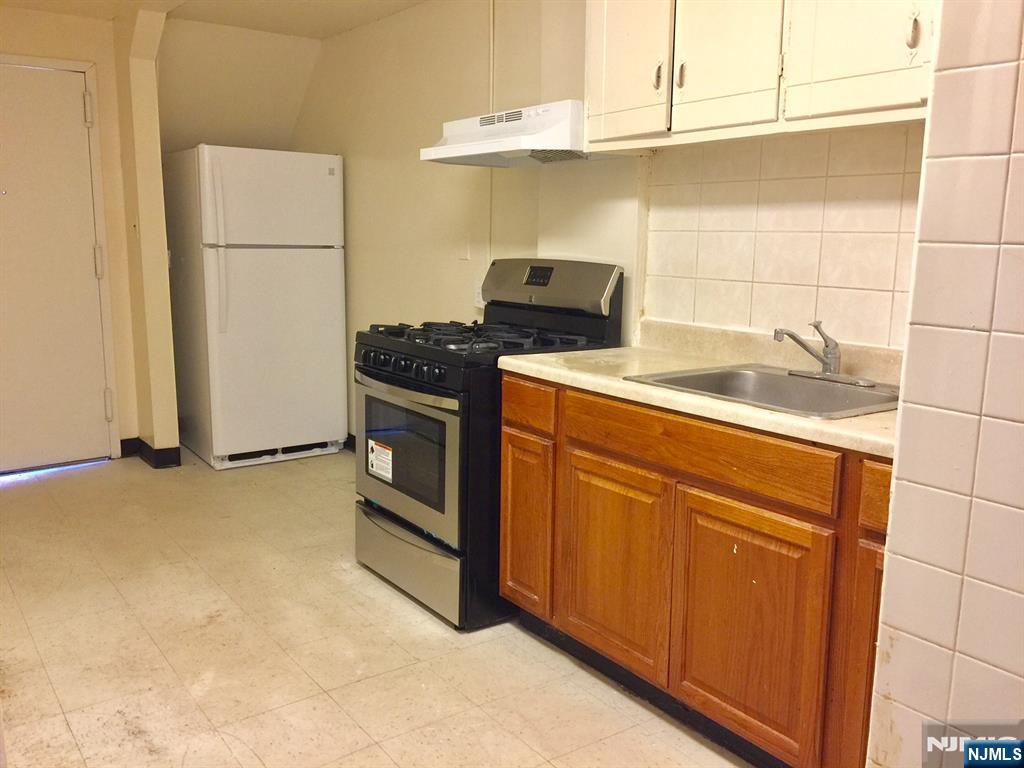 32 President Street 1 - Photo 2