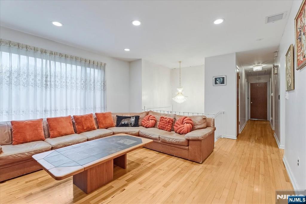 9 Arthur Terrace - Photo 3