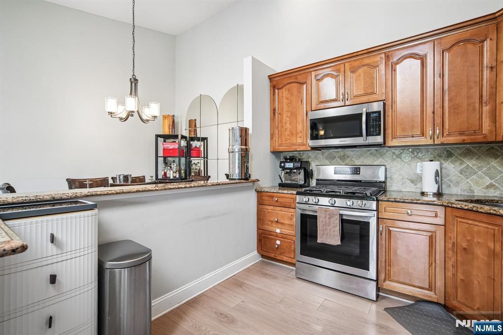 518 Holly Court, Mahwah, NJ 07430 Listing Photo  10
