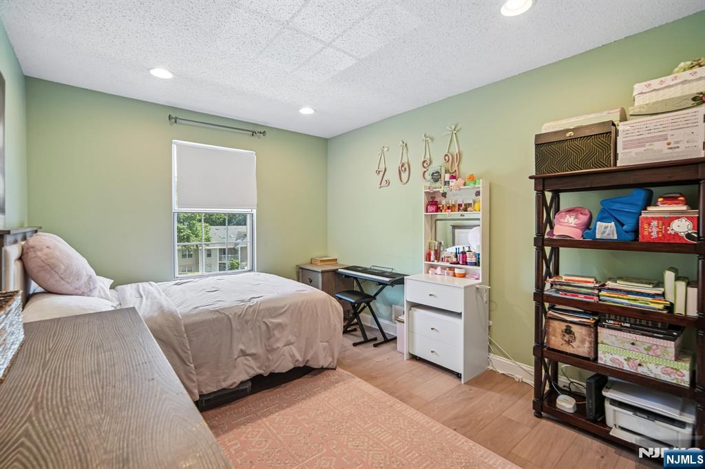 518 Holly Court, Mahwah, NJ 07430 Listing Photo  16