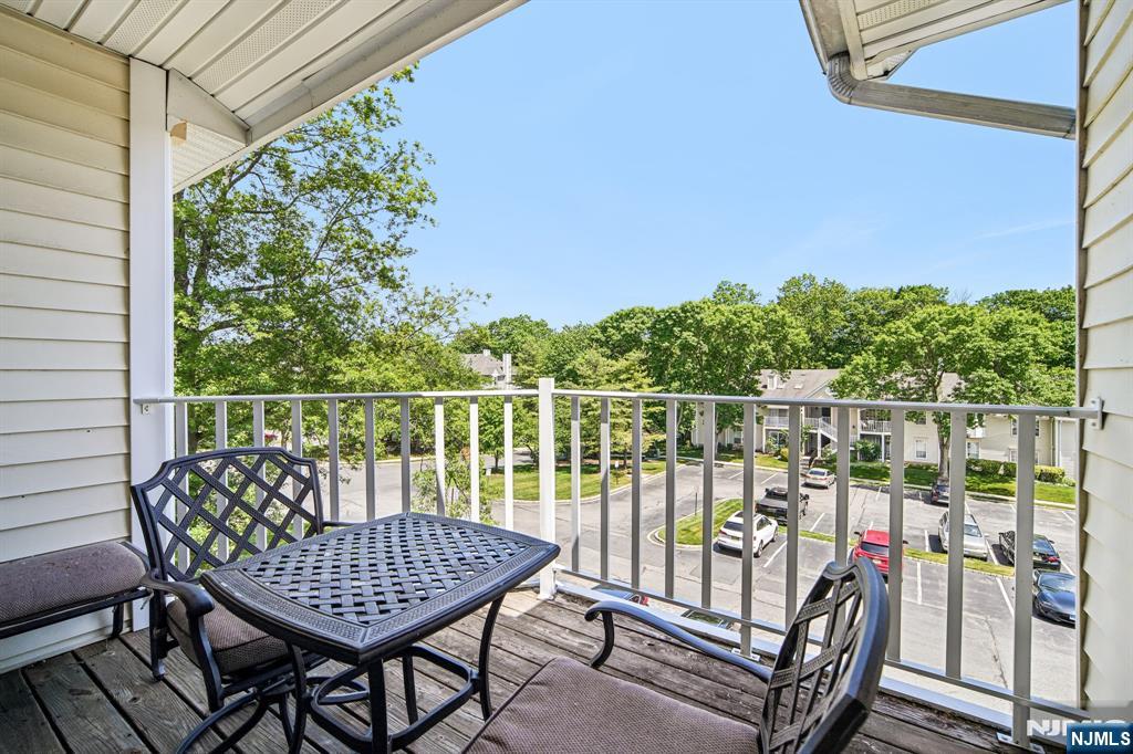 518 Holly Court, Mahwah, NJ 07430 Listing Photo  23