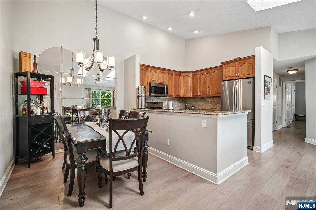 518 Holly Court, Mahwah, NJ 07430 Listing Photo  7