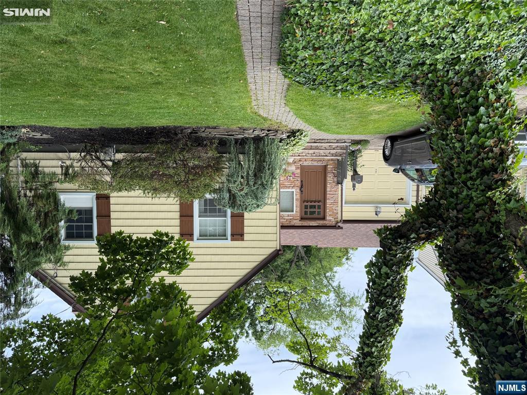 48 New York Avenue - Photo 1