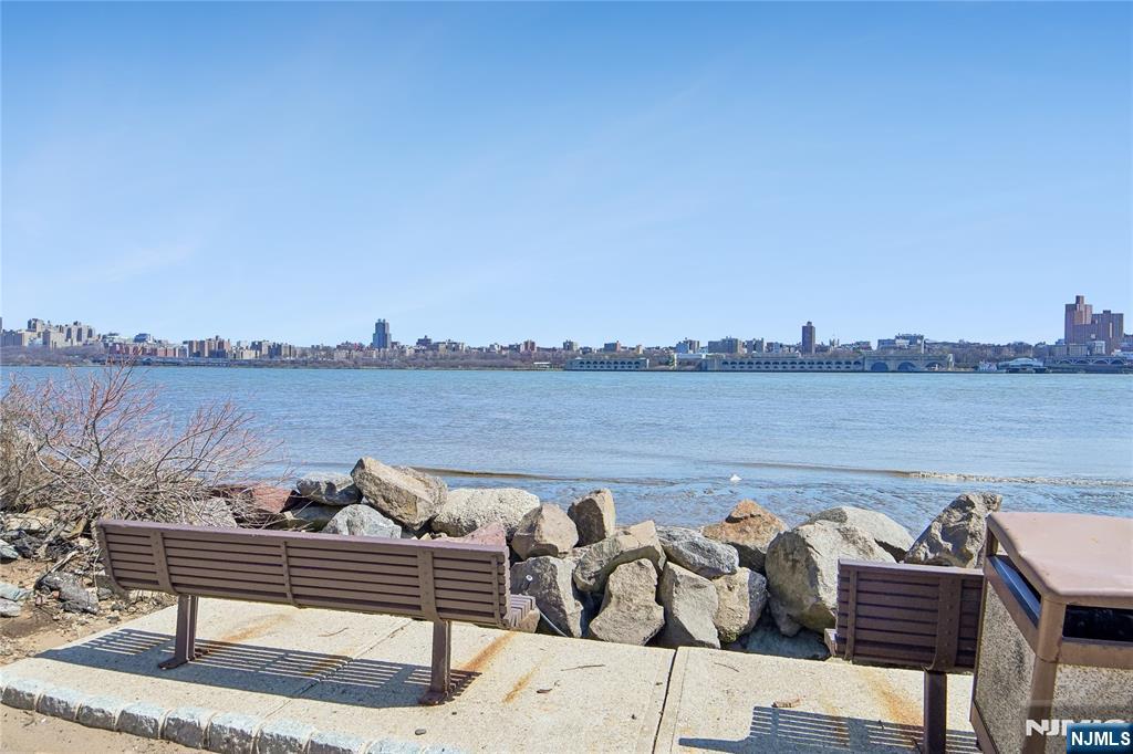 2nd image of 1055 River Rd, Edgewater, NJ 07020