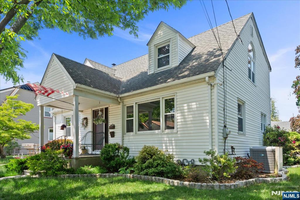 Homes for sale in Hawthorne, NJ | 7 Maitland Ave, Hawthorne, NJ 07506 | MLS# 26019081