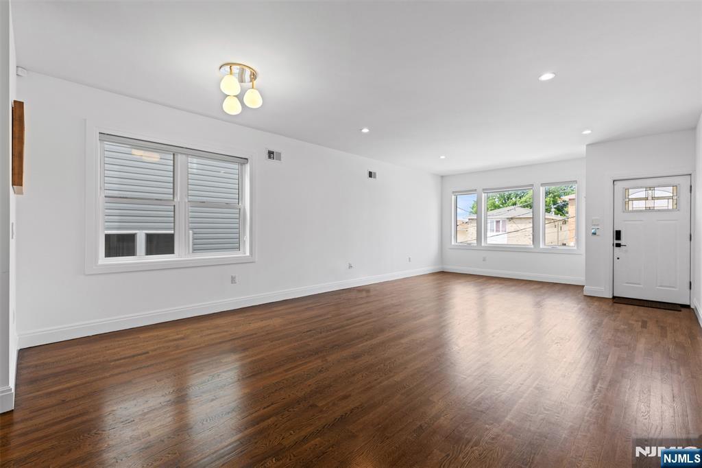 1603 71st Street - Photo 3