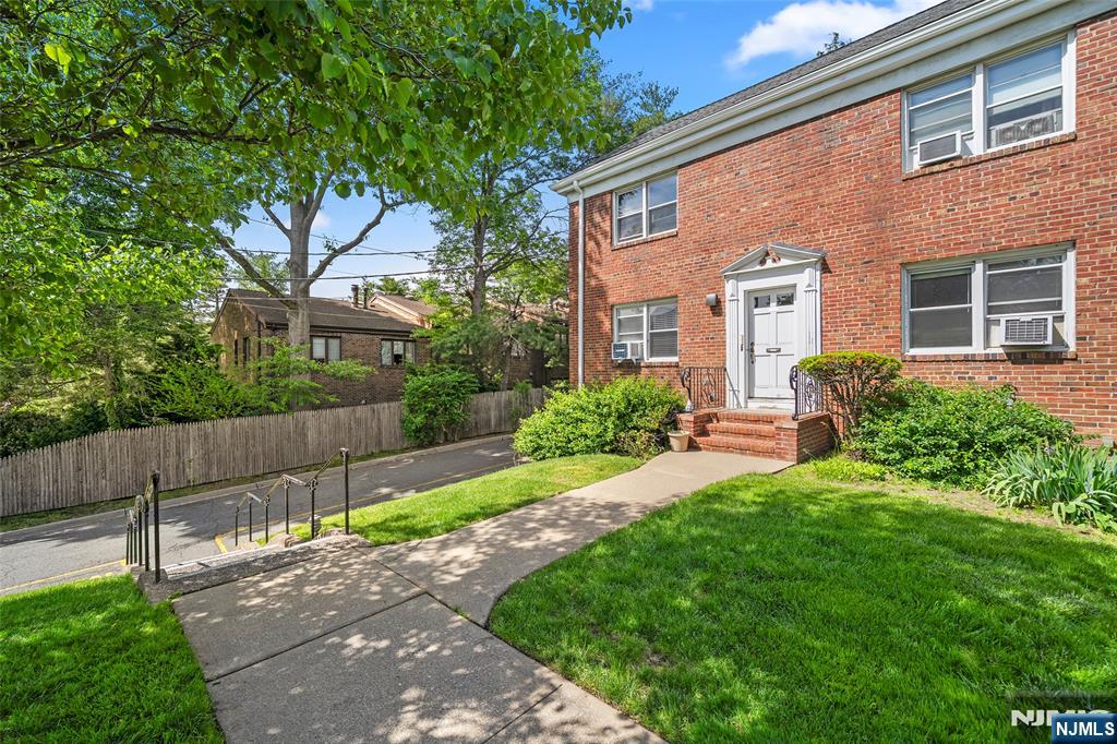 151 E palisade Avenue A1 - Photo 5