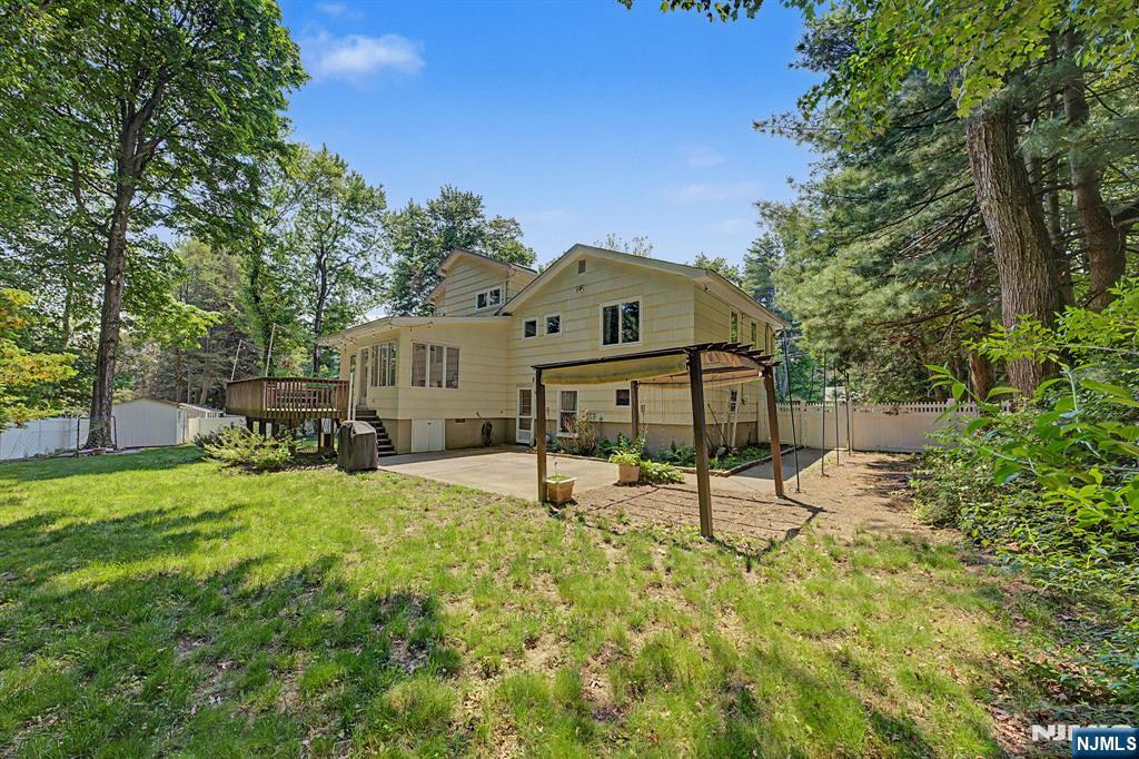 91 Greenbrook Place, Park Ridge, NJ 07656 Listing Photo  34