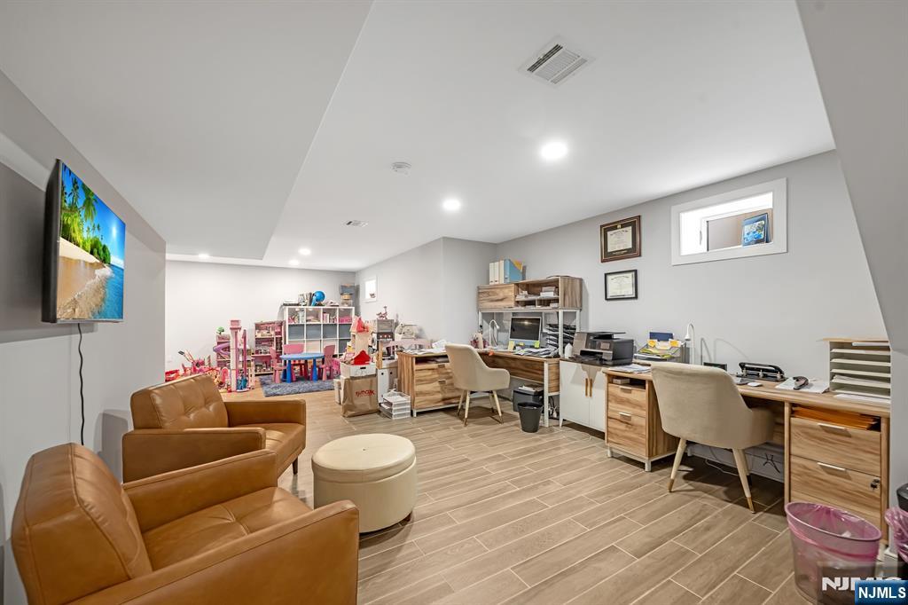 230 Park Avenue, Teaneck, NJ 07666 Listing Photo  36