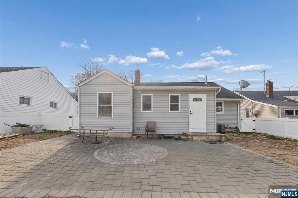 478 Riverside Terrace - Photo 5
