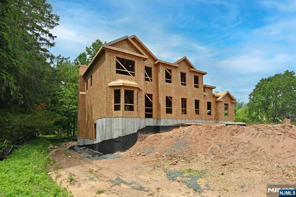 760 Pascack Road, Twp of Washington, NJ 07676 Listing Photo  4