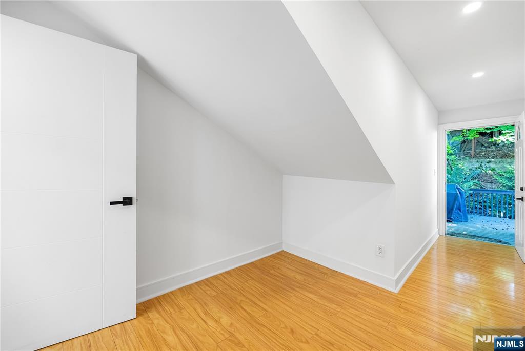 1080 River Road — photo 45