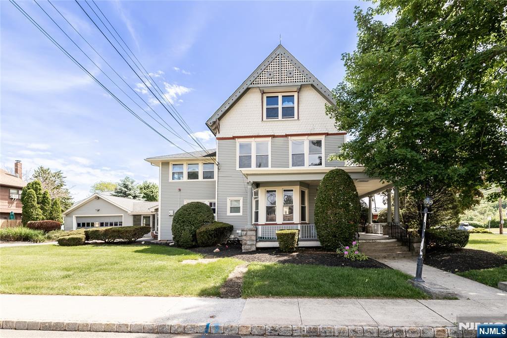 417 Blackwell Street - Photo 2
