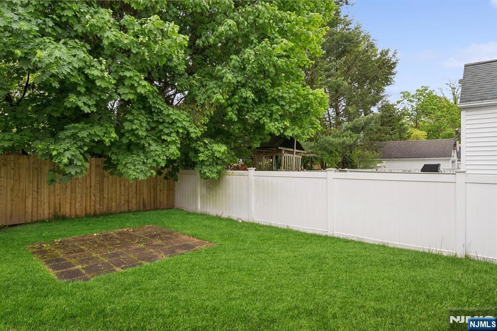 494 Martense Ave, Teaneck, NJ 07666