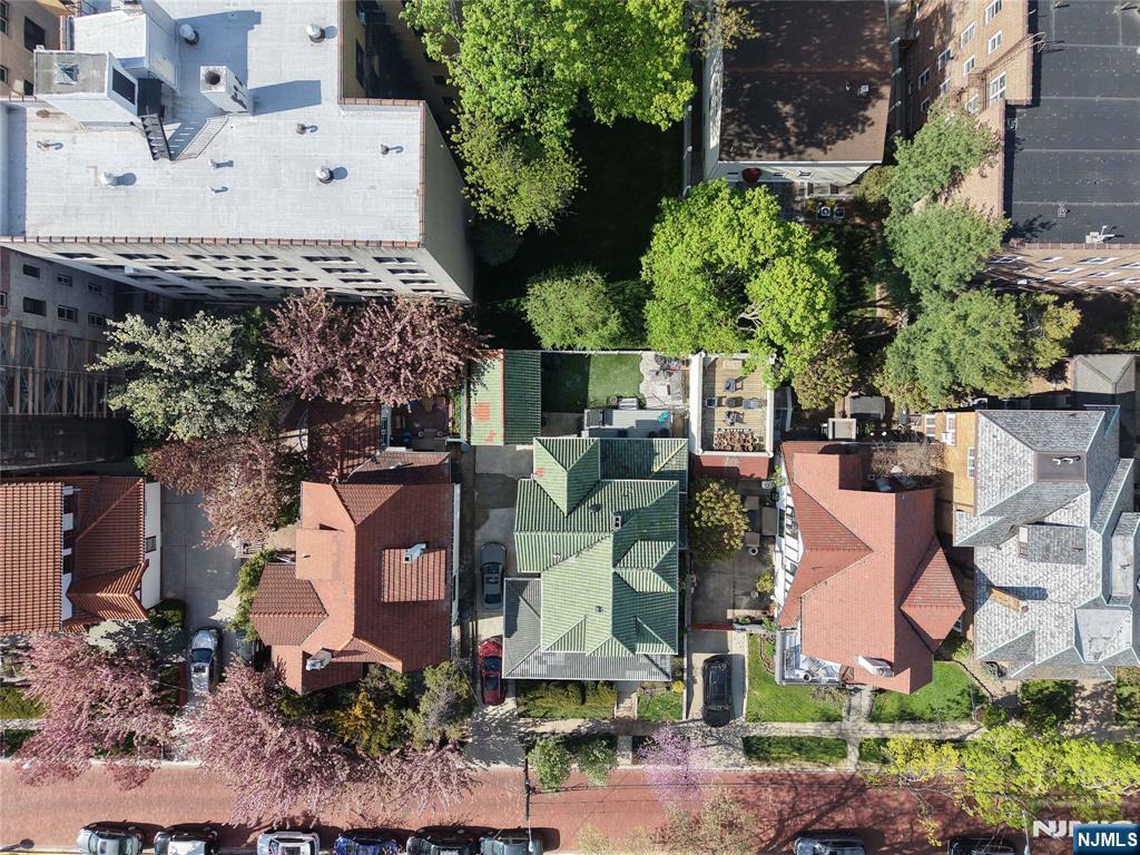 5 75th Street - Photo 2