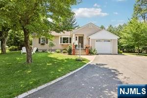 Homes for sale in Ho Ho Kus, NJ | 6 Garden Ct, Ho Ho Kus, NJ 07423 | MLS# 26019137