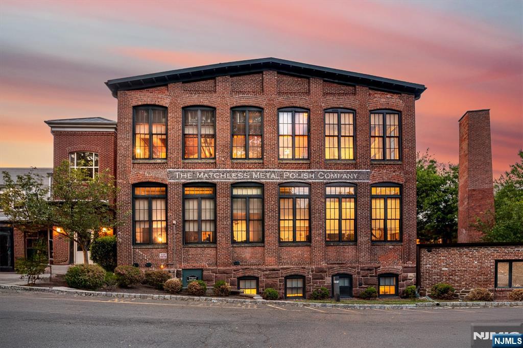 25 Clark Street 205 - Photo 1