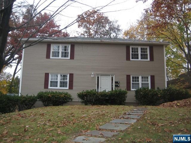 115 Second Street B - Photo 1