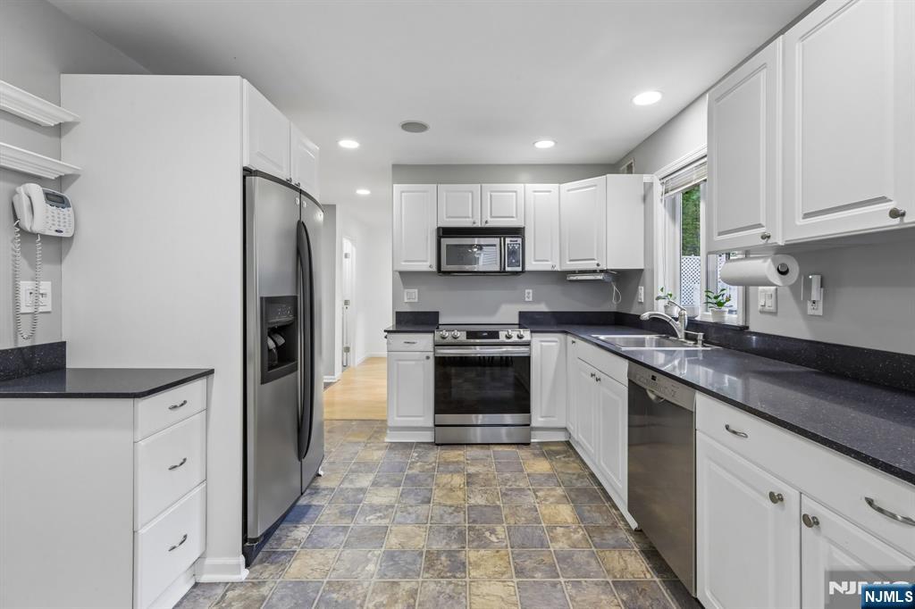 45 Hillside Avenue — photo 17
