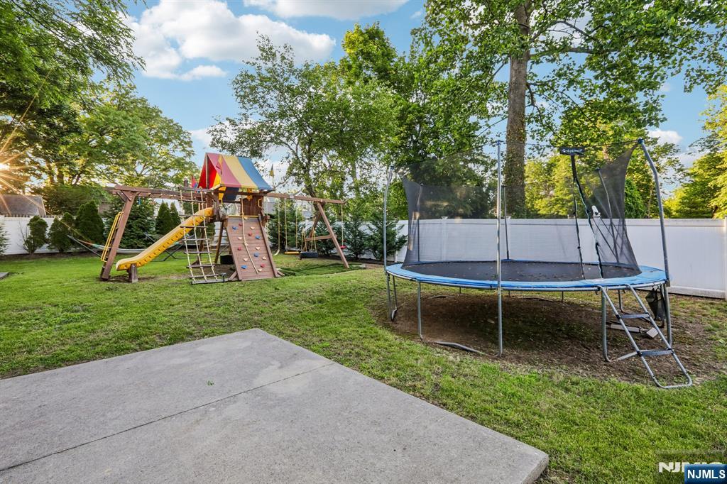 45 Hillside Avenue — photo 42