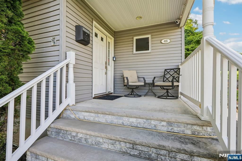 45 Hillside Avenue — photo 9